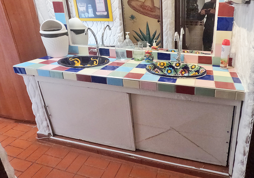 Comercial (Casa Para Comercio) En Arriendo - El Refugio, Bogotá