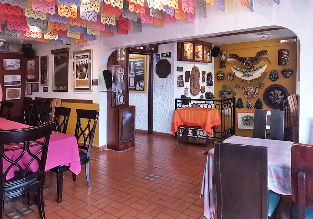 Comercial (Casa Para Comercio) En Arriendo - El Refugio, Bogotá