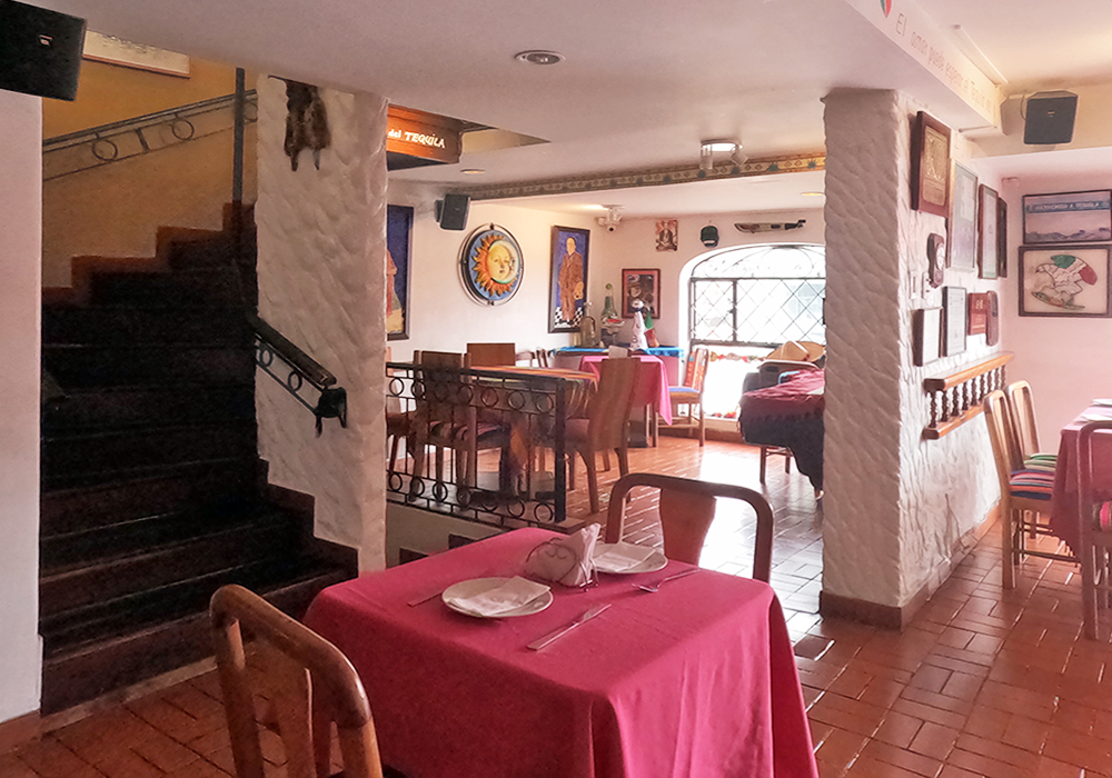 Comercial (Casa Para Comercio) En Arriendo - El Refugio, Bogotá