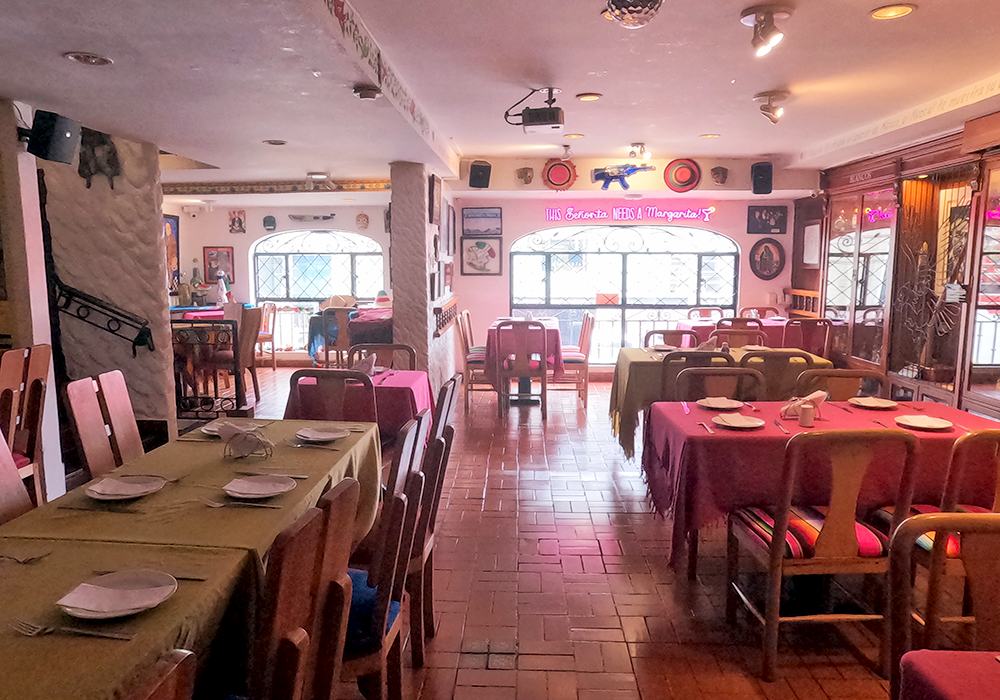 Comercial (Casa Para Comercio) En Arriendo - El Refugio, Bogotá