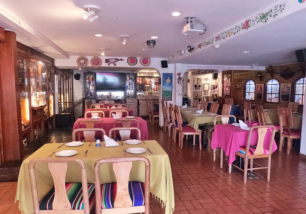 Comercial (Casa Para Comercio) En Arriendo - El Refugio, Bogotá