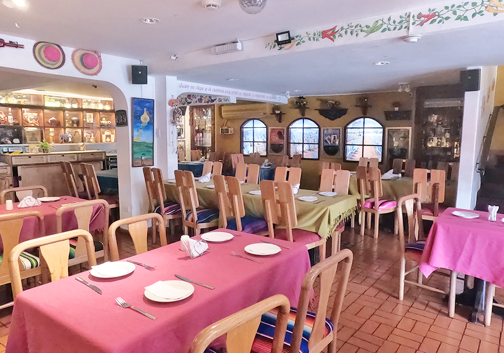 Comercial (Casa Para Comercio) En Arriendo - El Refugio, Bogotá