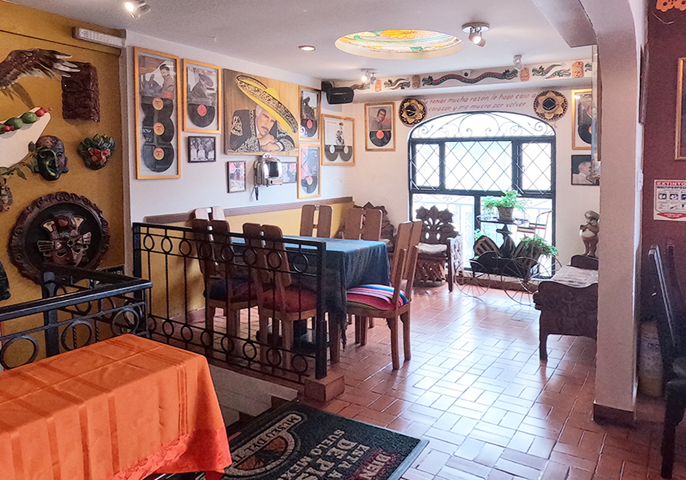 Comercial (Casa Para Comercio) En Arriendo - El Refugio, Bogotá