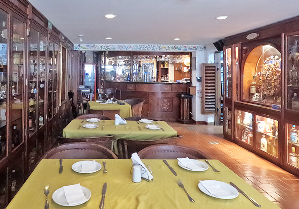 Comercial (Casa Para Comercio) En Arriendo - El Refugio, Bogotá