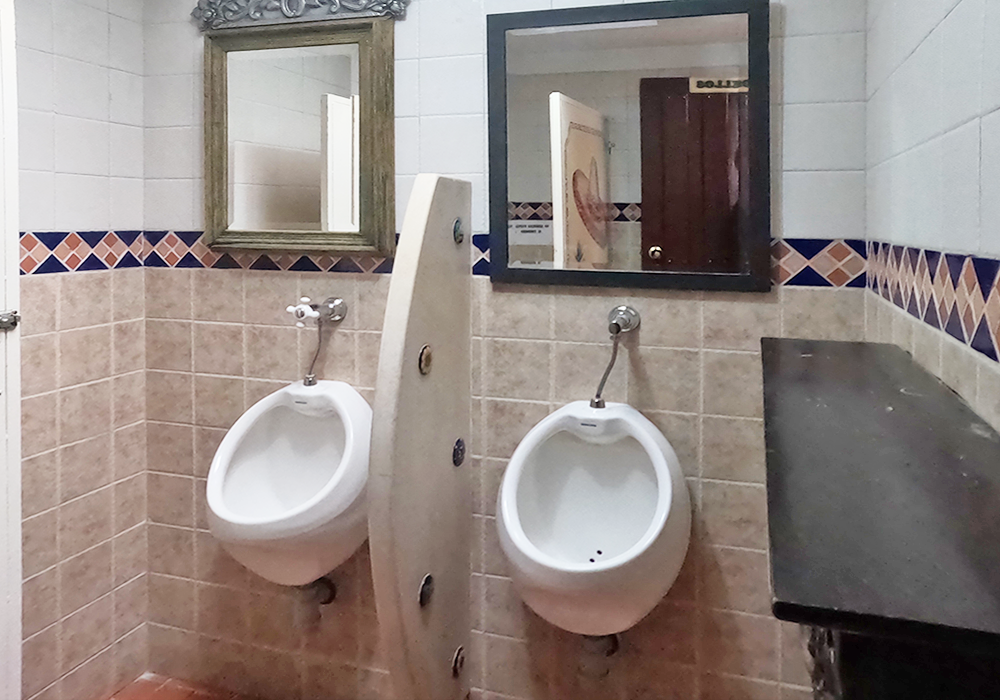 Comercial (Casa Para Comercio) En Arriendo - El Refugio, Bogotá