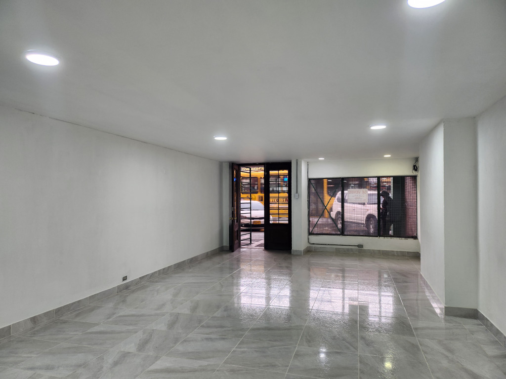 Local En Arriendo - Santa Isabel, Bogotá