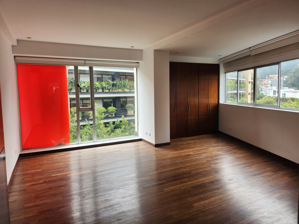 Apartamento En Arriendo - Los Rosales, Bogotá
