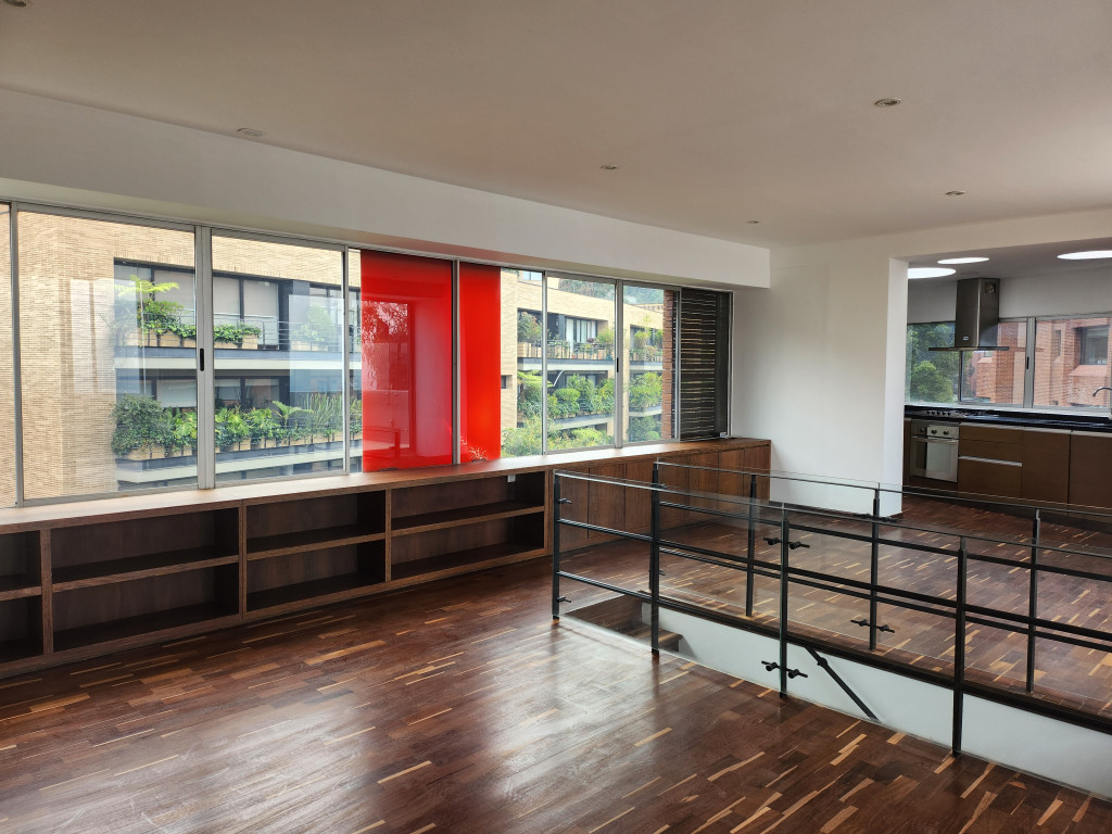 Apartamento En Arriendo - Los Rosales, Bogotá
