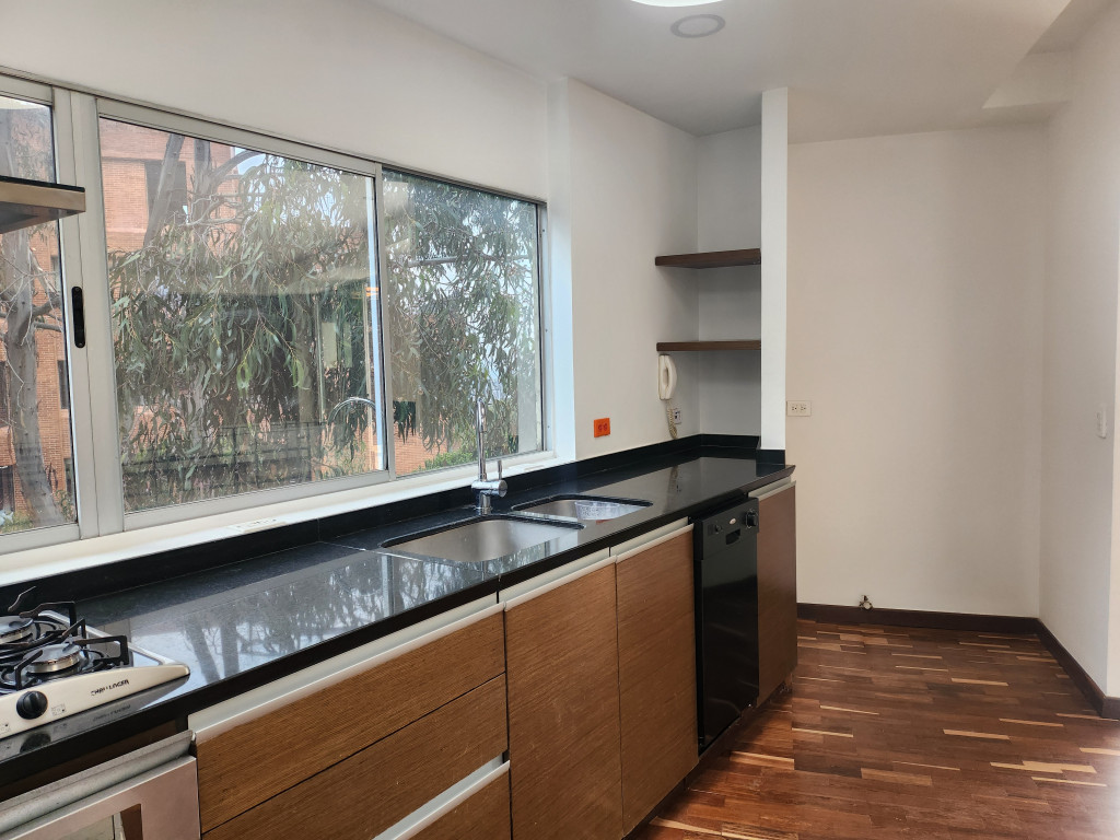 Apartamento En Arriendo - Los Rosales, Bogotá