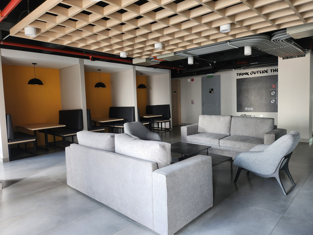 Apartaestudio En Arriendo - Bosque De Pinos-Usaquén, Bogotá