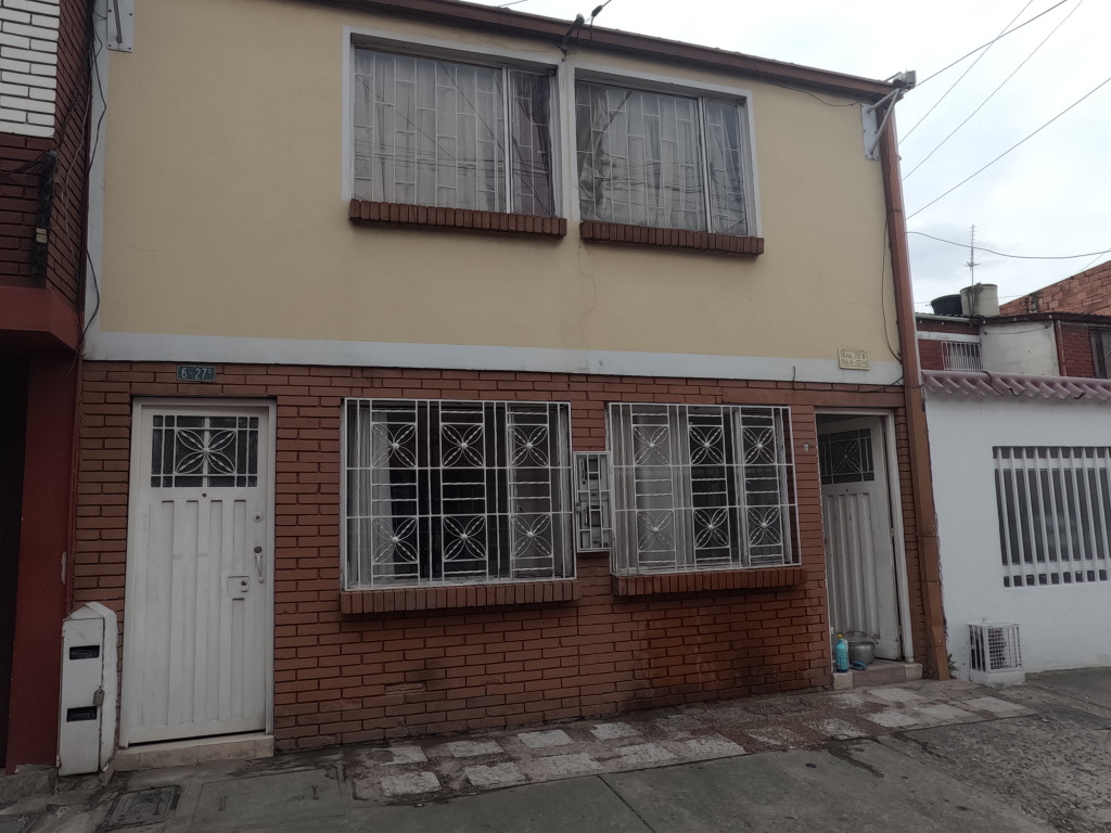 Apartamento En Arriendo - Ciudad Kennedy Central, Bogotá
