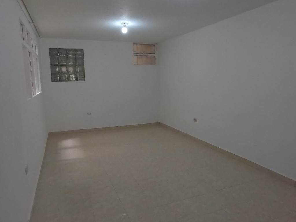 Apartamento En Arriendo - Ciudad Kennedy Central, Bogotá