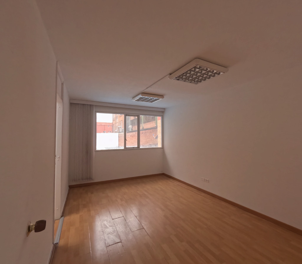 Oficina En Arriendo - El Lago, Bogotá
