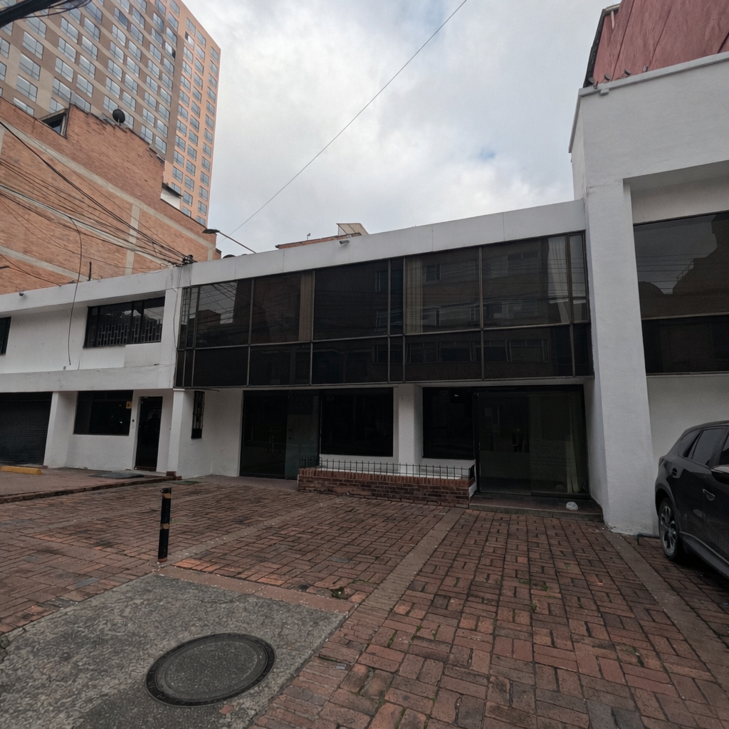 Oficina En Arriendo - El Lago, Bogotá