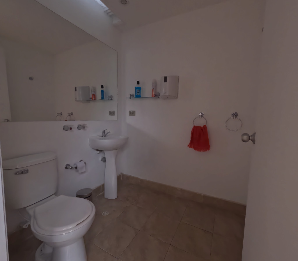 Oficina En Arriendo - El Lago, Bogotá