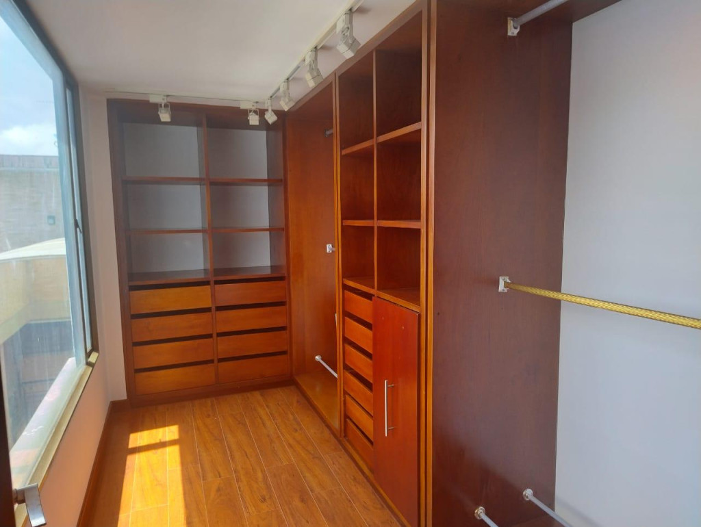 Apartamento En Arriendo - Santa Barbara Central-Usaquén, Bogotá