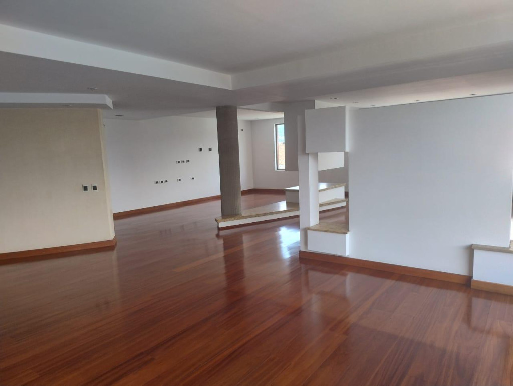 Apartamento En Arriendo - Santa Barbara Central-Usaquén, Bogotá