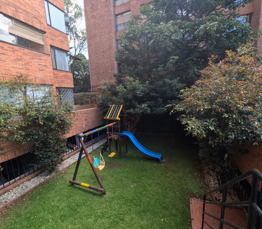 Apartamento En Arriendo - La Cabrera, Bogotá
