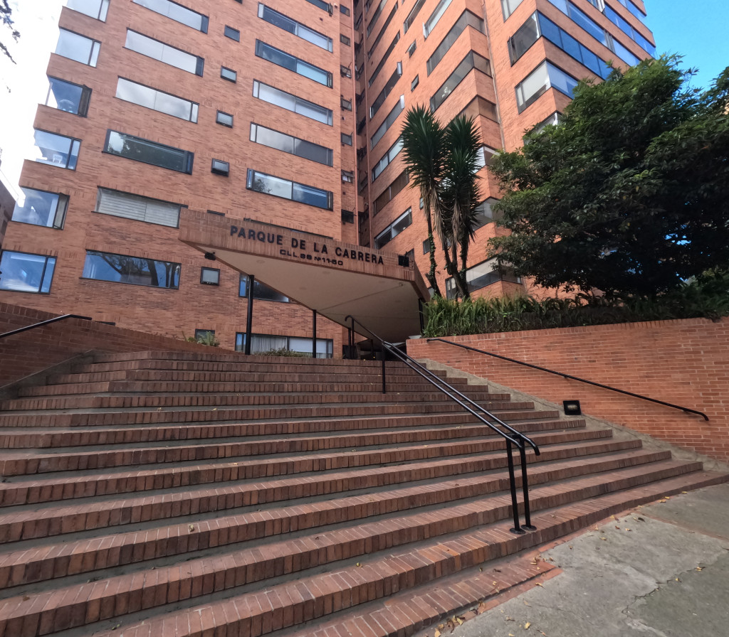 Apartamento En Arriendo - La Cabrera, Bogotá