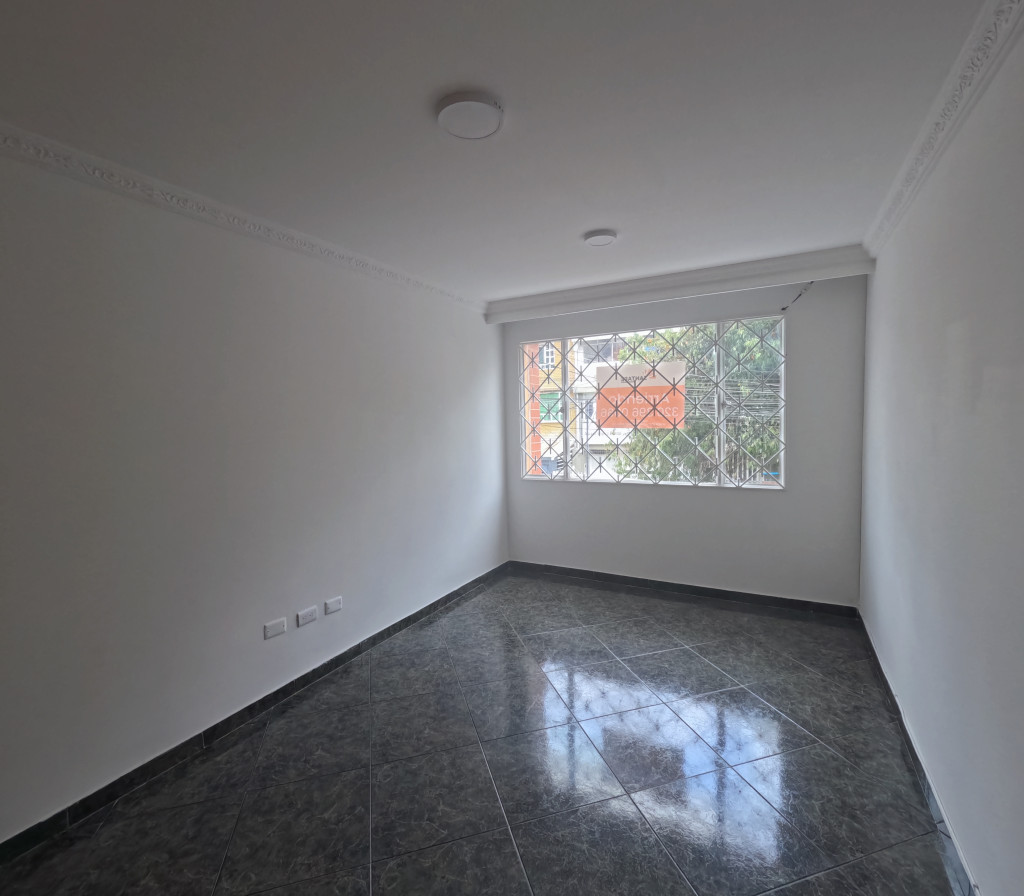 Apartamento En Arriendo - Ciudad Berna, Bogotá