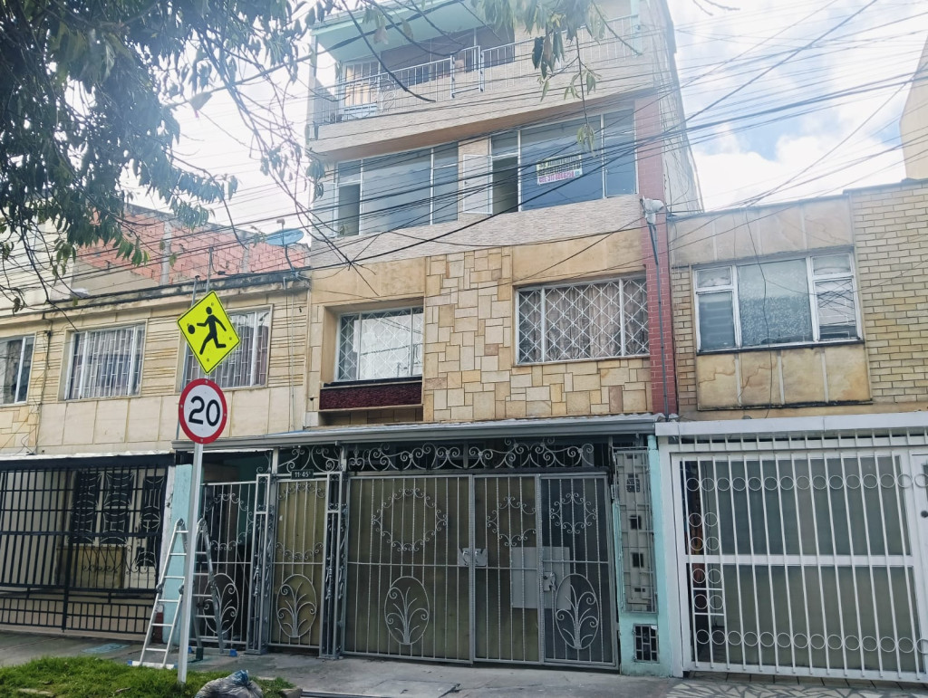Apartamento En Arriendo - Ciudad Berna, Bogotá