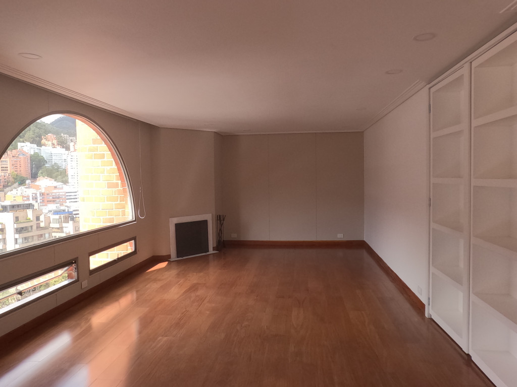 Apartamento En Arriendo - La Cabrera, Bogotá