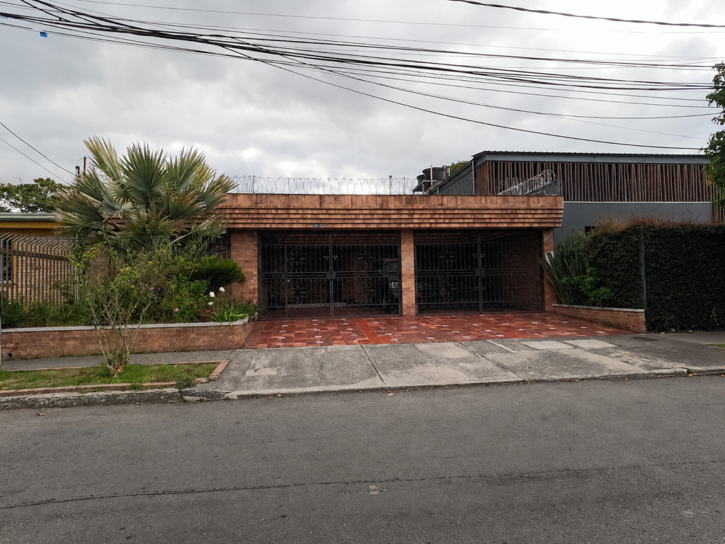 Casa En Arriendo - Niza, Bogotá