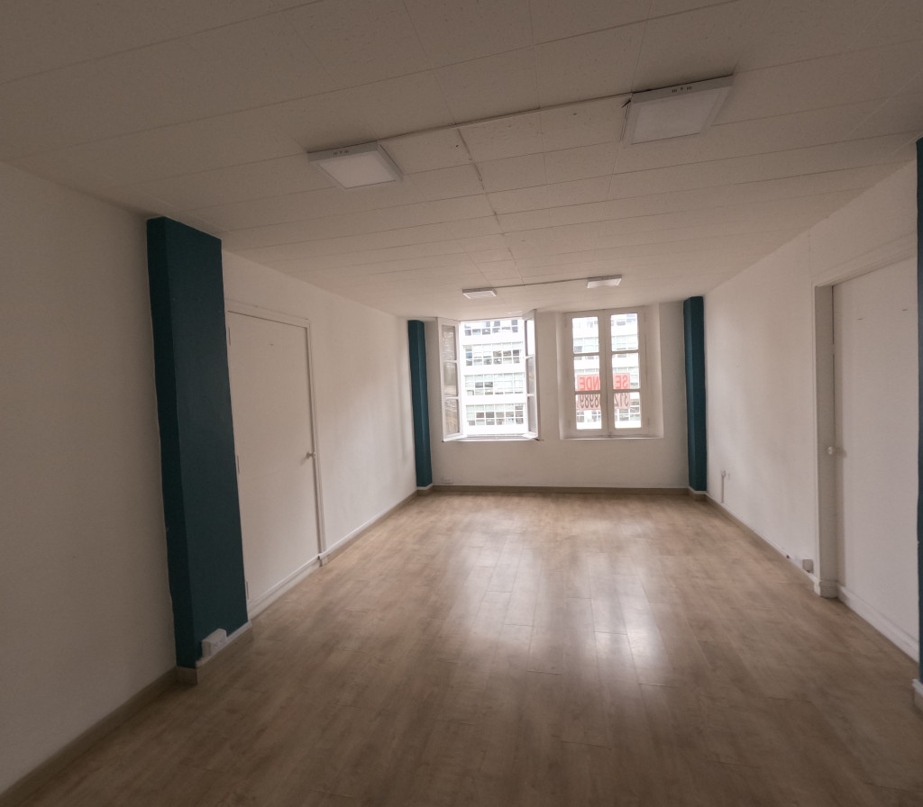 Oficina En Venta - Candelaria, Bogotá