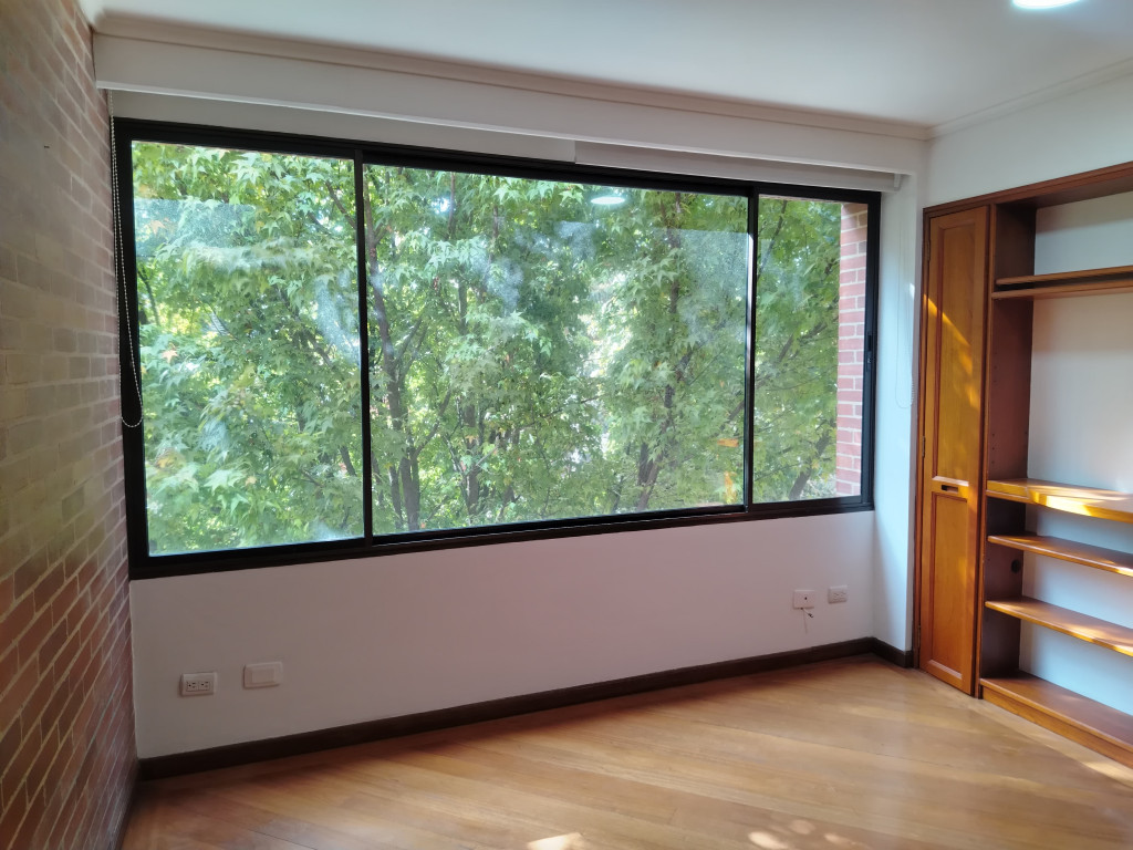 Apartamento En Arriendo - Los Rosales, Bogotá