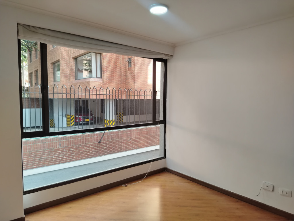 Apartamento En Arriendo - Los Rosales, Bogotá