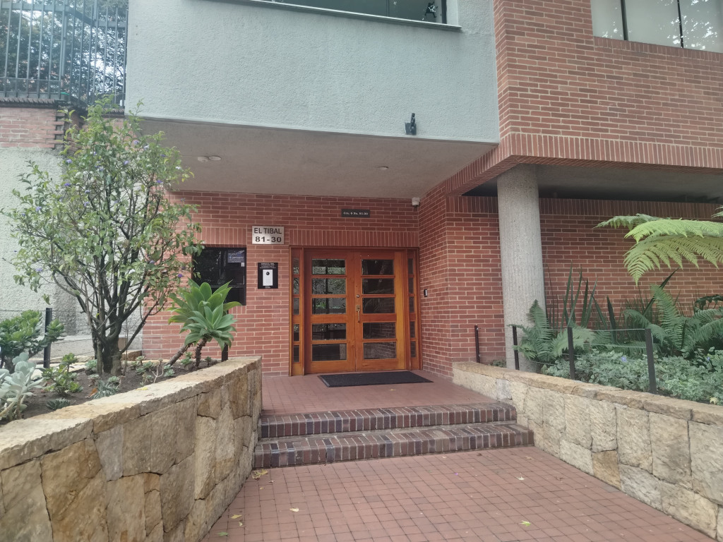Apartamento En Arriendo - Los Rosales, Bogotá