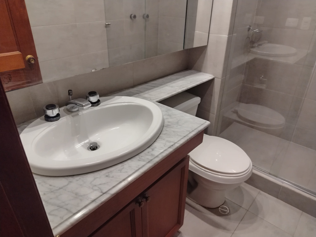 Apartamento En Arriendo - Los Rosales, Bogotá