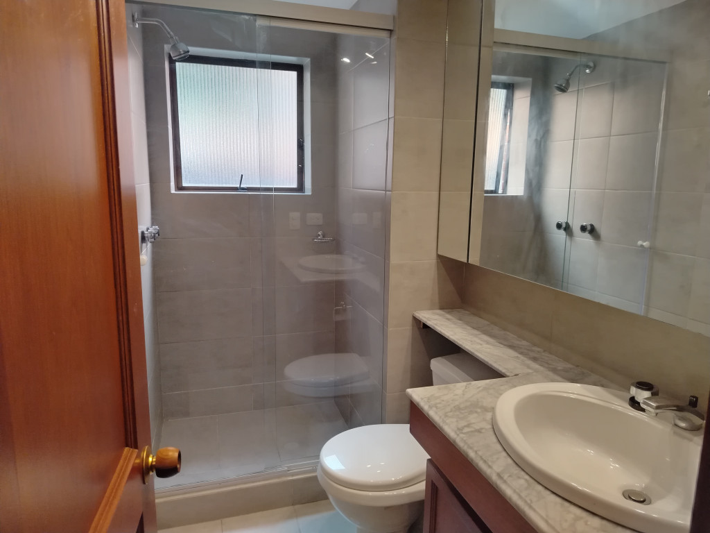Apartamento En Arriendo - Los Rosales, Bogotá