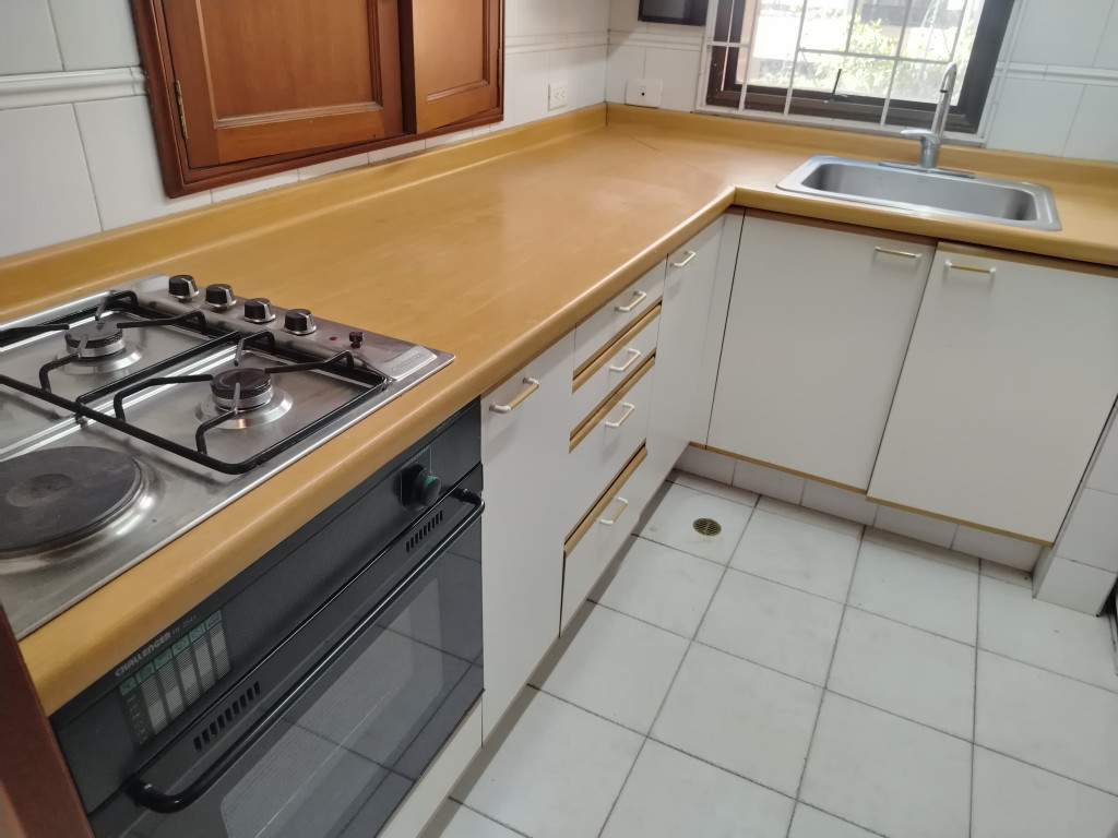 Apartamento En Arriendo - Los Rosales, Bogotá
