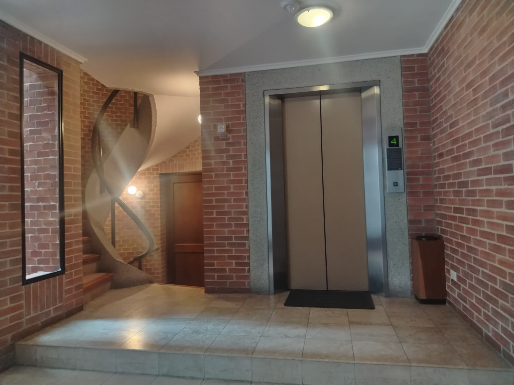 Apartamento En Arriendo - Los Rosales, Bogotá