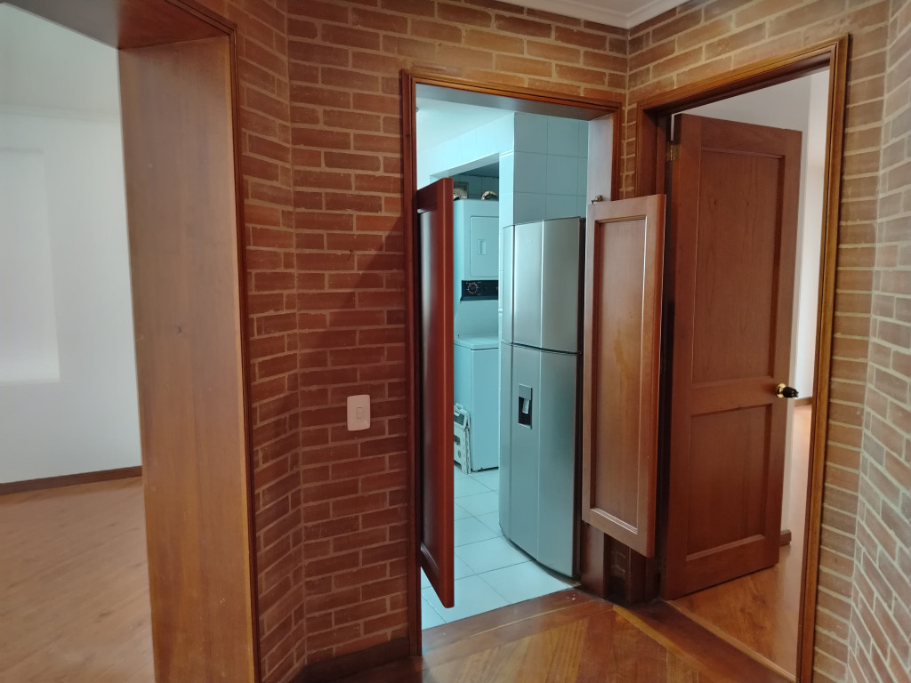 Apartamento En Arriendo - Los Rosales, Bogotá