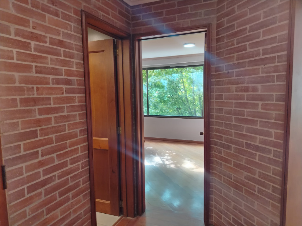 Apartamento En Arriendo - Los Rosales, Bogotá