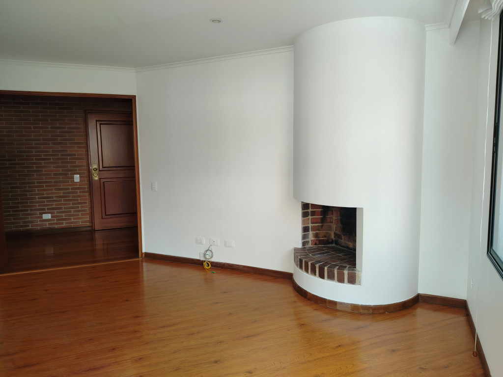 Apartamento En Arriendo - Los Rosales, Bogotá