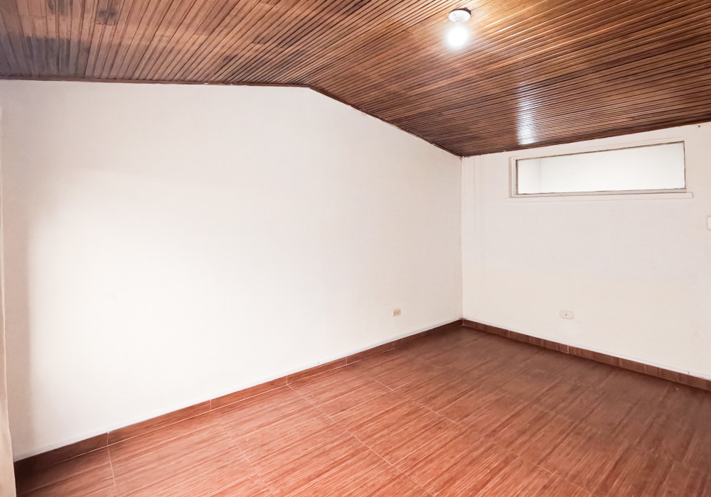 Casa En Venta - Pontevedra, Bogotá