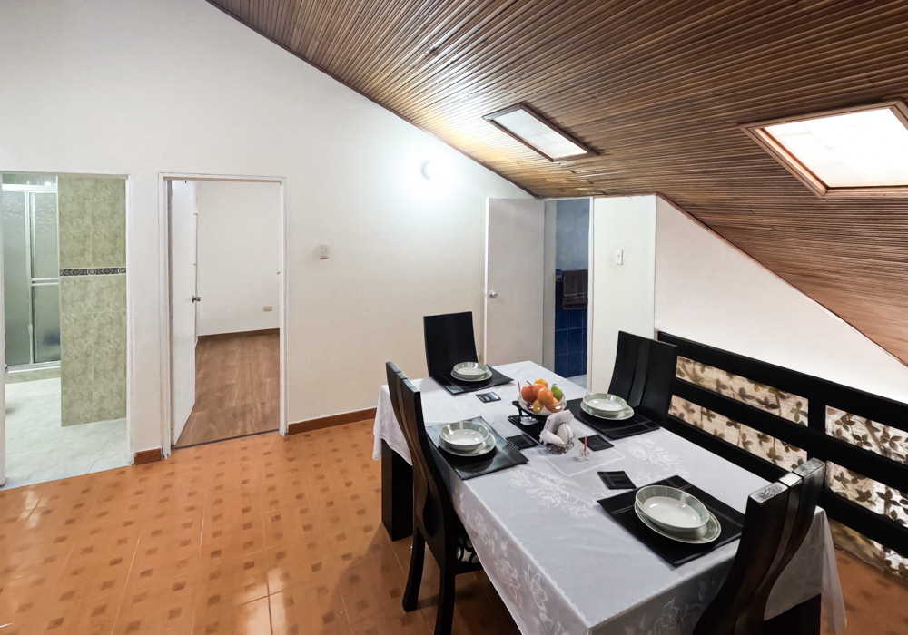 Casa En Venta - Pontevedra, Bogotá