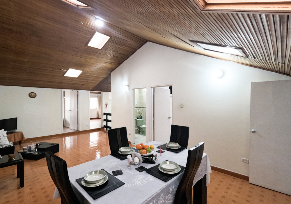 Casa En Venta - Pontevedra, Bogotá