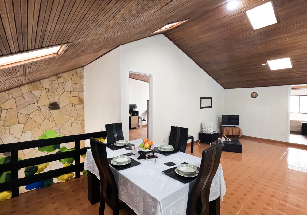 Casa En Venta - Pontevedra, Bogotá