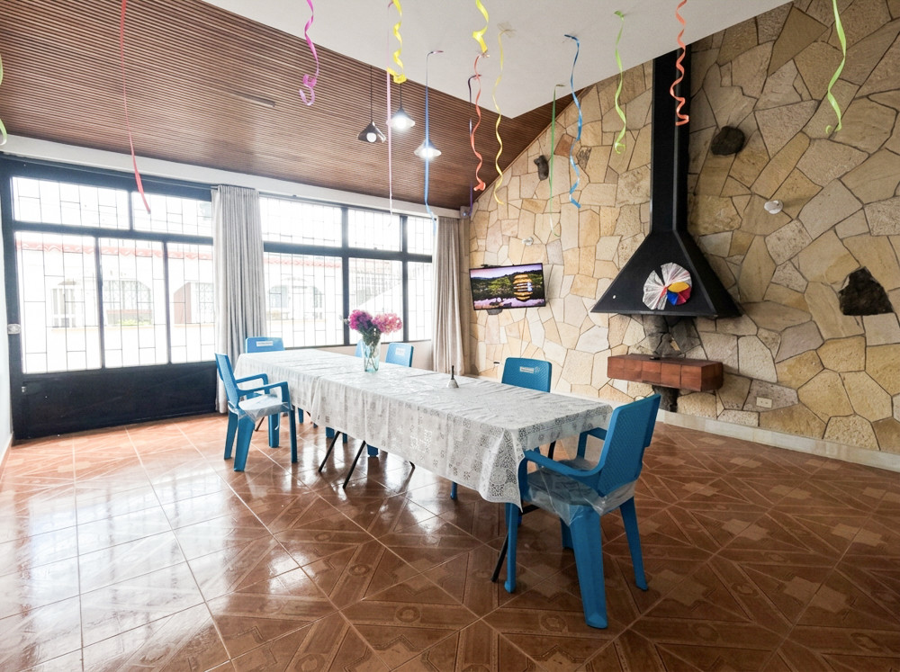 Casa En Venta - Pontevedra, Bogotá