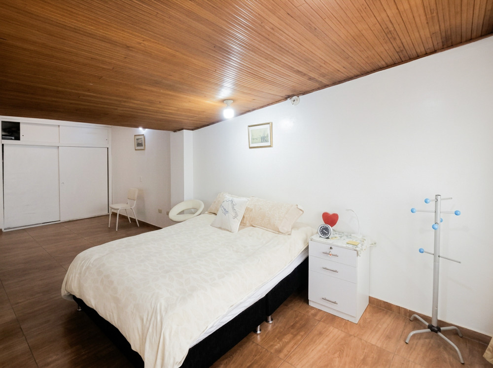 Casa En Venta - Pontevedra, Bogotá