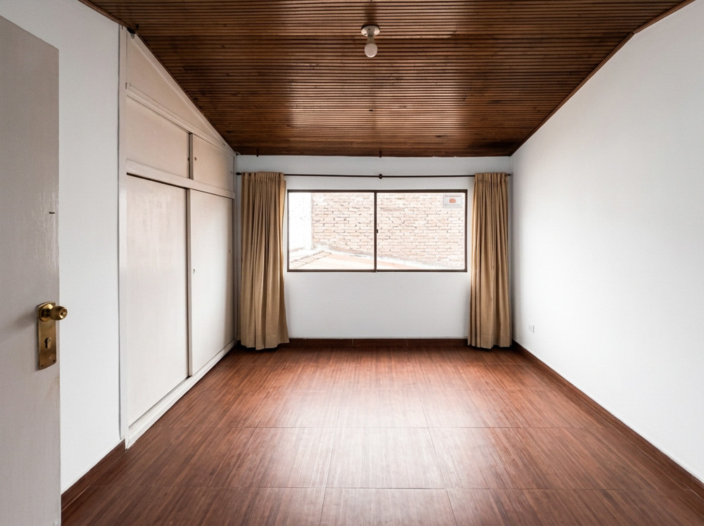 Casa En Venta - Pontevedra, Bogotá
