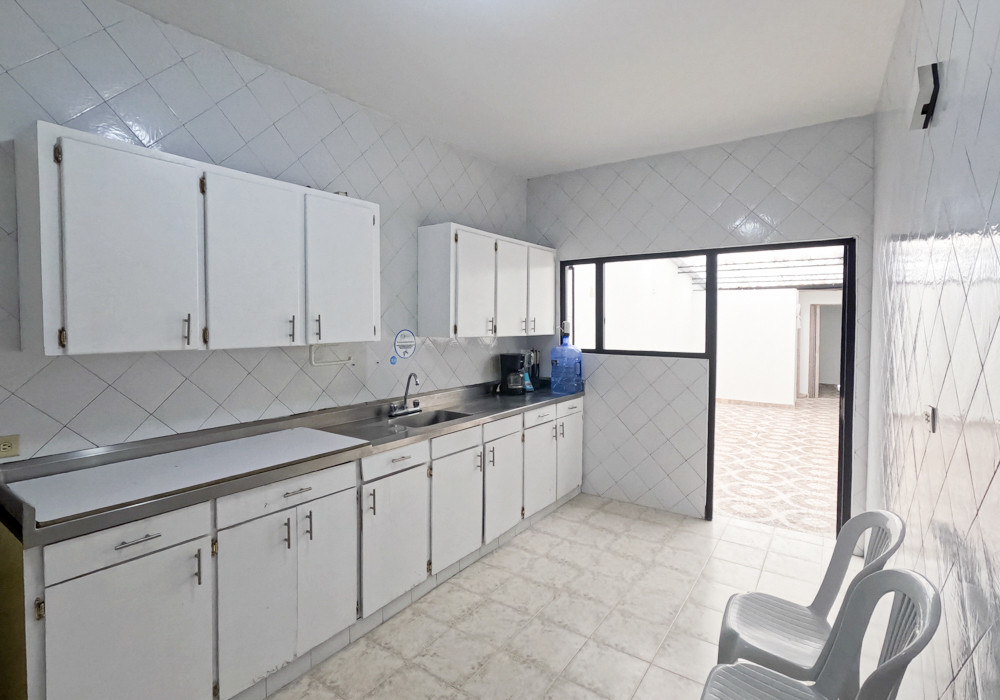 Casa En Venta - Pontevedra, Bogotá