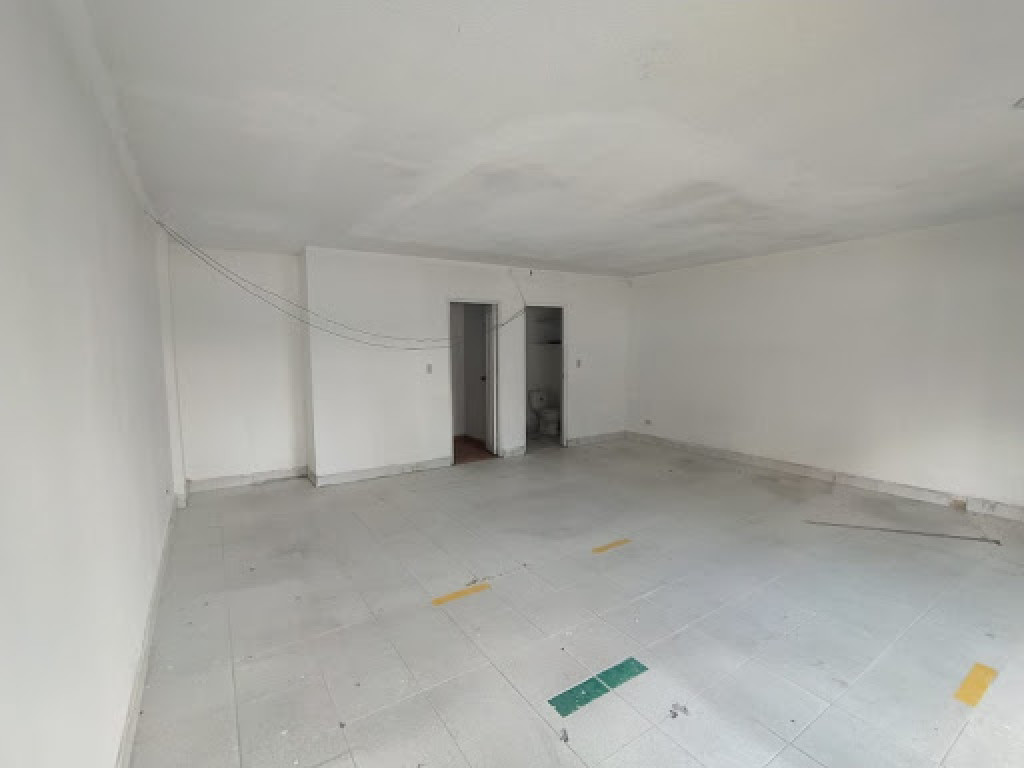 Local En Venta - Santa Barbara Occidental-Usaquén, Bogotá