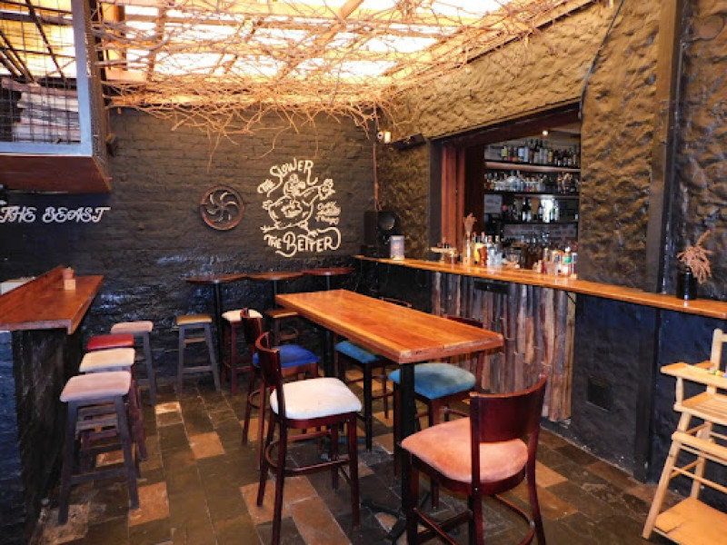 Comercial (Casa Para Comercio) En Arriendo - Quinta Camacho, Bogotá