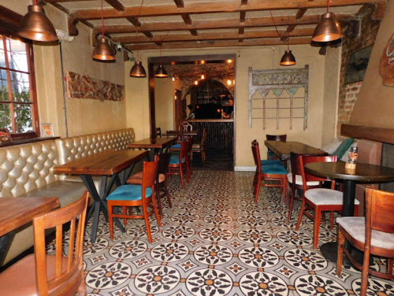 Comercial (Casa Para Comercio) En Arriendo - Quinta Camacho, Bogotá