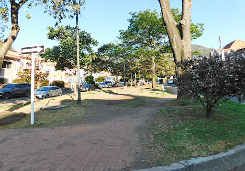 Comercial (Casa Para Comercio) En Arriendo - Quinta Camacho, Bogotá